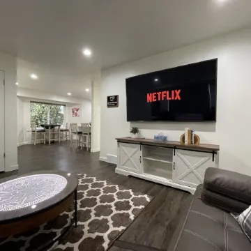 Quiet and modern 2 bed 1 bath apartment with changing sand table