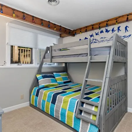 Wintergreen Condo -Steps to Ski and restaurants