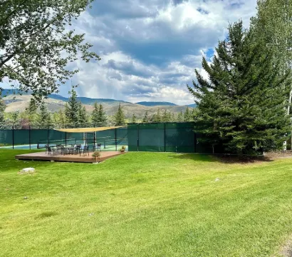 JUST REMODELED Beaver Creek mountain lux!  Heart of Arrowhead steps to ski lift.