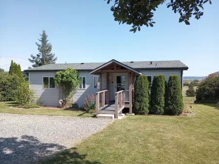 2 bdrm, Mt Baker, San Juans, WWU, Sea to Ski race,  Canada, Golf, Refineries Отели рядом с достопримечательностью «Silver Reef Casino»