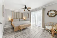 Close to BEACH & PORT CANAVERAL, Private HEATED Pool