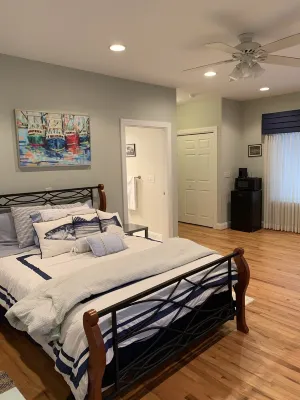First Floor Studio Apartment in Historic Chestertown Waterman’s Museum 주변 호텔