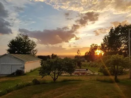 "The Cottage " is Perfect couples retreat!