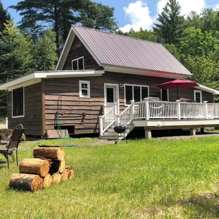 Lovely, Secluded Cabin in Vermont's "Land of Lakes and Ponds"