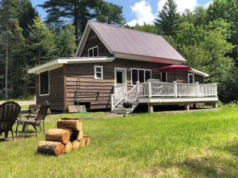 Lovely, Secluded Cabin in Vermont's "Land of Lakes and Ponds"