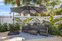 The Blue House.  Steps from Wilton Drive!  Outdoor sitting and dining, Grill, WD