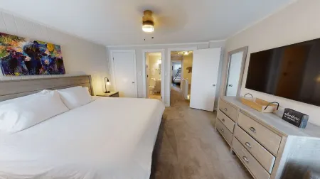 Ski in/Ski out Mountain Retreat! With abundant activities for all seasons!