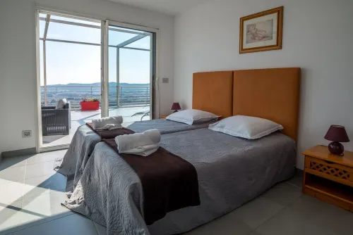 Exceptional Villa in Provence - Paradise above the canopy!