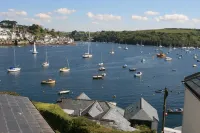 Cottage (2 bedrooms - 3 beds)  Polruan Fowey-stunning views over the estuary+sea