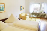 Exclusive and tastefully furnished apartment in a quiet locationwireless Internet access)