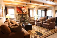 Premier 4 Bedroom, 4 Bath, by Village Gondola, Sleeps 10. 16% tax included.