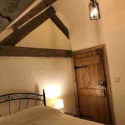 Beautiful detached Welsh country cottage Rooms