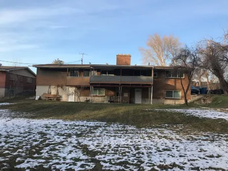 This Modern Mountain Home Is Fully Remodeled Отели в г. Милкрик