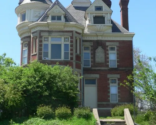 Fully Renovated Historic Home with bluff views of Missouri River & Valley アチソンのホテル