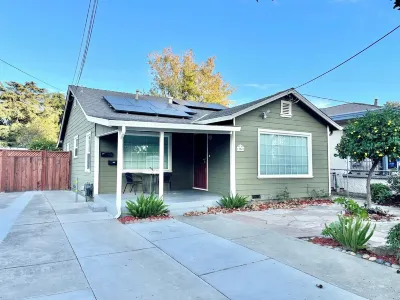 Serene 2BR Bungalow - Parking + Laundry + Sleep 6 산호세 주립 대학교 주변 호텔