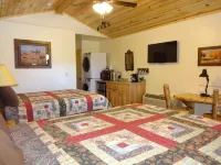 East Zion-Glendale Ranch Cabin 4