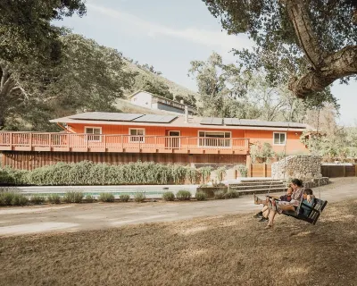 Serene Vineyard Chateau with Pool, Hot Tub, BBQ Các khách sạn gần Limekiln State Park