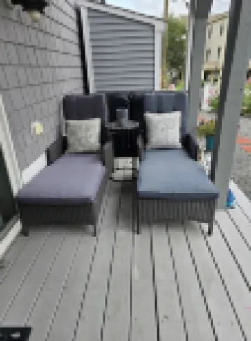 Guest Suite with Bedroom, Living Room, Dining Area, Full Bath,Off Street Parking