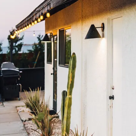 Casa Demesne + Container Pool + 10 Min to Joshua Tree National Park + Fire pit