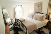 5-Star Renovated 3Br 𝓱𝓸𝓶𝓮 /w Backyard Deck Near SU/Suny-Esf/Hospitals