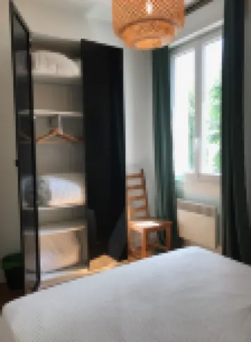 Stunning sea view ROYAN PONTAILLAC, 4 bedrooms, 2 showers, 1 bath, 4 nights mini