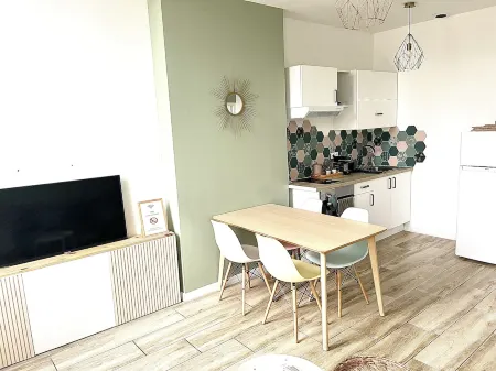 T3 in the city center place d'Armes Отели рядом с достопримечательностью «National Navy Museum of Toulon»