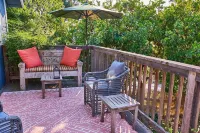 Studio cottage retreat in a vineyard setting