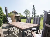 Spacious vacation apartment with terrace and garden Hotels in Westerdeichstrich