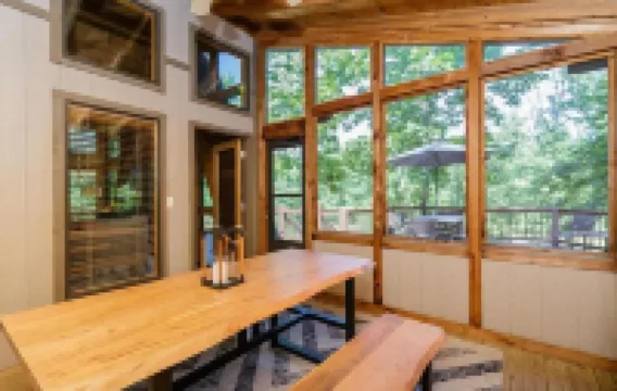 Cozy Chalet in the Woodshttp://Www.Innsbrook-Resort.Com/