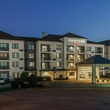 Courtyard Nashville at Opryland Отели рядом с достопримечательностью «Опри Миллс»