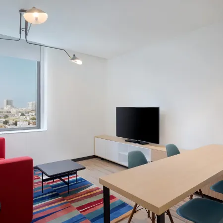 Aloft Al Mina, Dubai