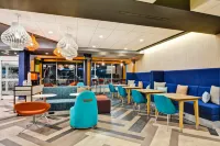 Tru by Hilton Richmond