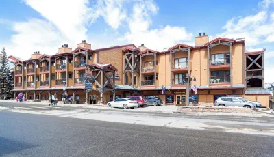 Penthouse Studio Loft - Downtown Breck Hotels in Historic Downtown