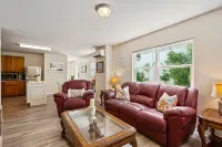 Adorable Chesapeake Bay Beach Cottage A Just 1 Block from the Sand!