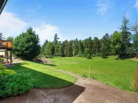 Stylish Two-Story Getaway on Keizer's Quiet Outskirts Hotels in Keizer