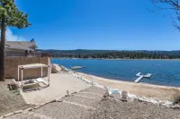 Lakefront Home on Metcalf Bay, Sunset Views, Private Beach and deep Water Dock - Beach