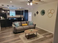 2bed/2bath Cottage in Downtown Houma. 30+ day stays welcome.