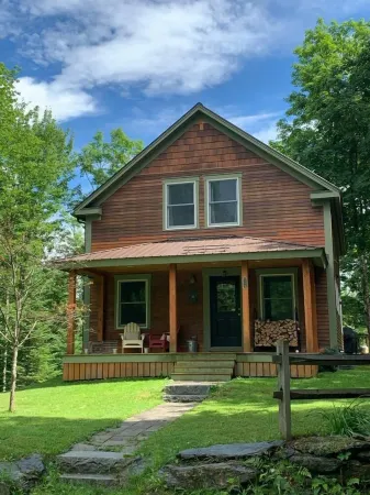 Private Sterling Valley New Englander Just 3.2 Miles from Main Street  Stowe