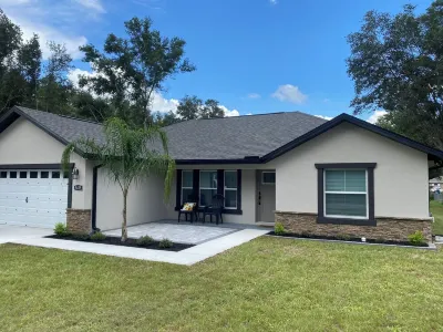 New 2024 home. 5mi to WEC. Close to I-75. Rainbow river, Devils Den and more. Hotel dekat Adena Club