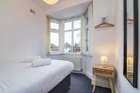 Stunning Home Next to Nottingham University | Off-Street Parking | Sleeps 8
