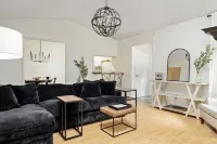 Clean Cozy 2 Bedroom Condo Nestled Near All Things Birmingham 280 Area