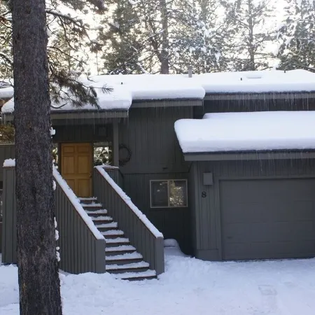 Sunriver Retreat - Sleeps 9/HotTub/SHARC Passes/No Extra Fees/NOW WITH A/C!