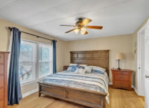 LAKEVIEW LIVING @ LIGHTHOUSE BAY