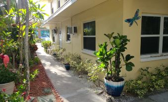Beachfront Cottages Gulf at Beautiful - 0226p12000im3ypkaAB64 R 339 206 R5 D