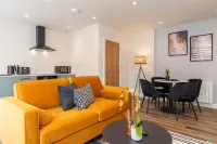 Aurum 6 - Chic 1BR Stay by DMU & City Centre