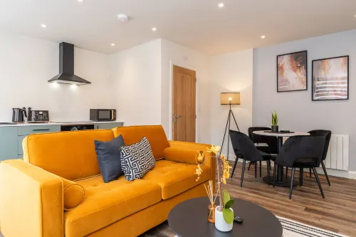 Aurum 6 - Chic 1BR Stay by DMU & City Centre - Apartments