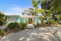 Spacious and Short Drive to Beach