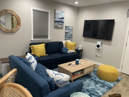 Condo in Wildwood 2Blocks from the Beach/Boardwalk & Convention Center! Отели рядом с достопримечательностью «Wildwood Boardwalk»