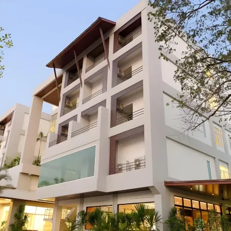 Green Hotel and Resort Отели рядом с достопримечательностью «Храм Тхунг Сетхи»