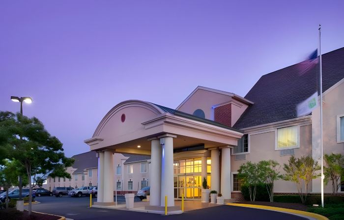 Holiday Inn Express & Suites ANNAPOLIS by IHG